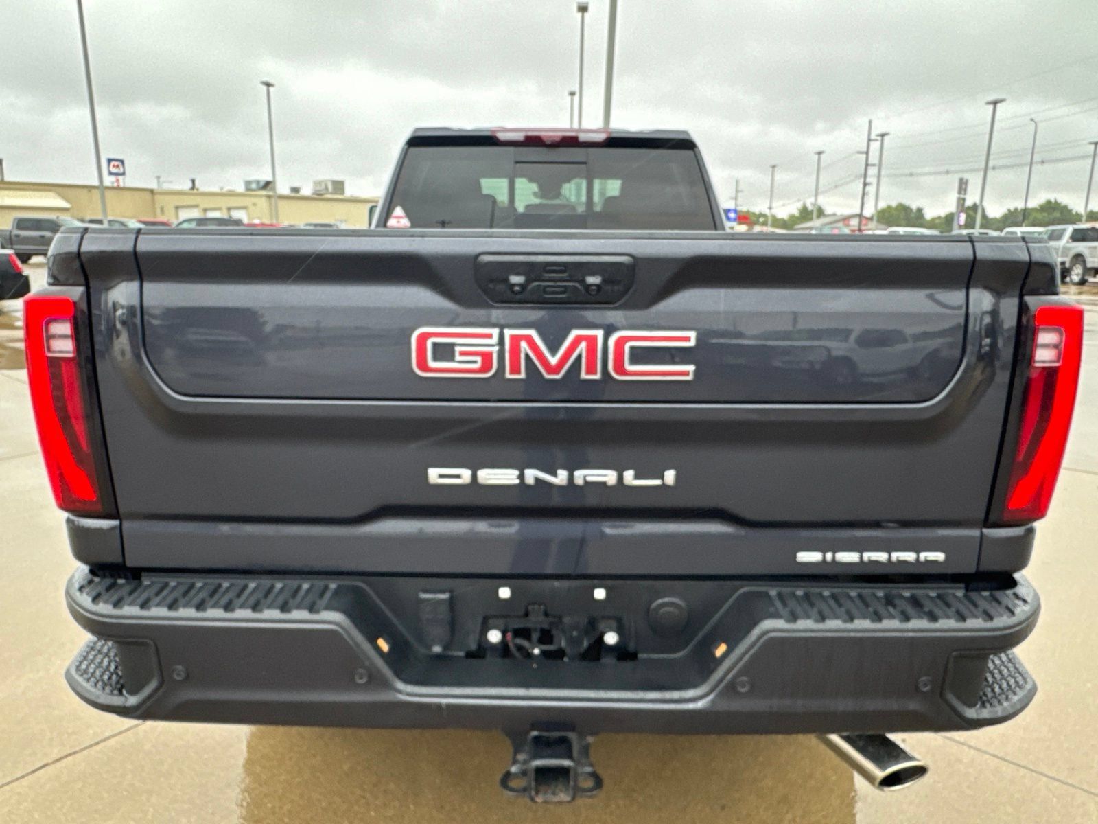 Used 2024 GMC Sierra 2500 Denali w/ Denali Reserve Package AWD/4WD image 6