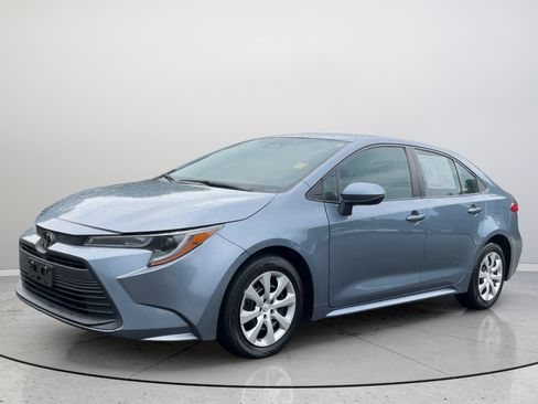 Used 2024 Toyota Corolla LE FWD image 5