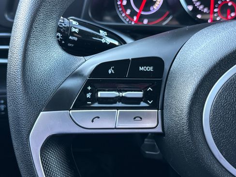 Used 2022 Hyundai Elantra SEL w/ Preferred Accessory Package FWD image 24