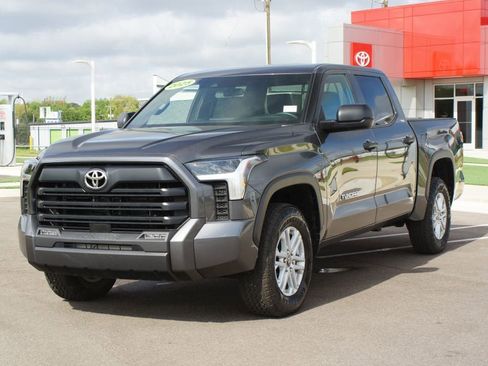 Used 2025 Toyota Tundra SR5 AWD/4WD image 24