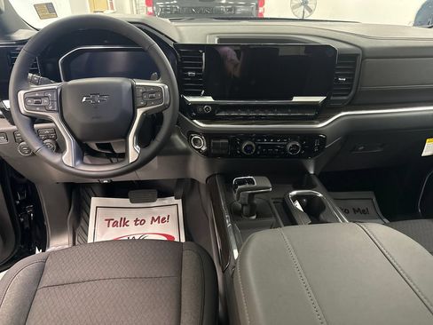 New 2026 Chevrolet Silverado 1500 RST AWD/4WD image 13