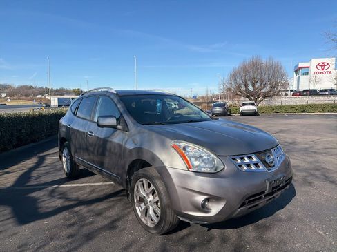 Used 2013 Nissan Rogue SL image 3