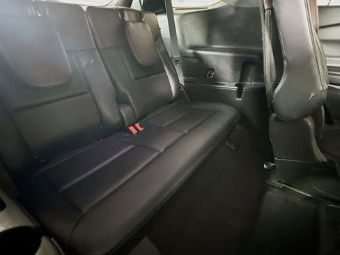 Used 2020 Ford Explorer Platinum w/ Premium Technology Package image 29