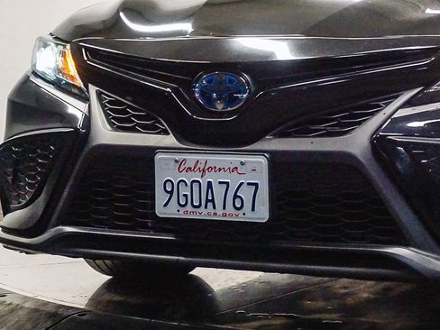 Used 2023 Toyota Camry SE w/ Audio Upgrade Package image 8