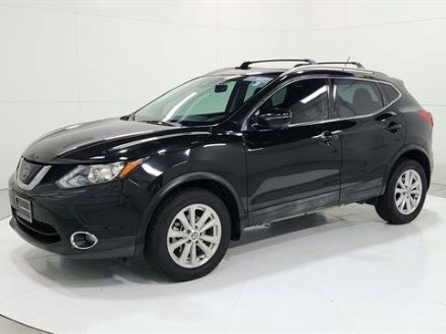 Certified 2019 Nissan Rogue Sport SV w/ Technology Package image 3