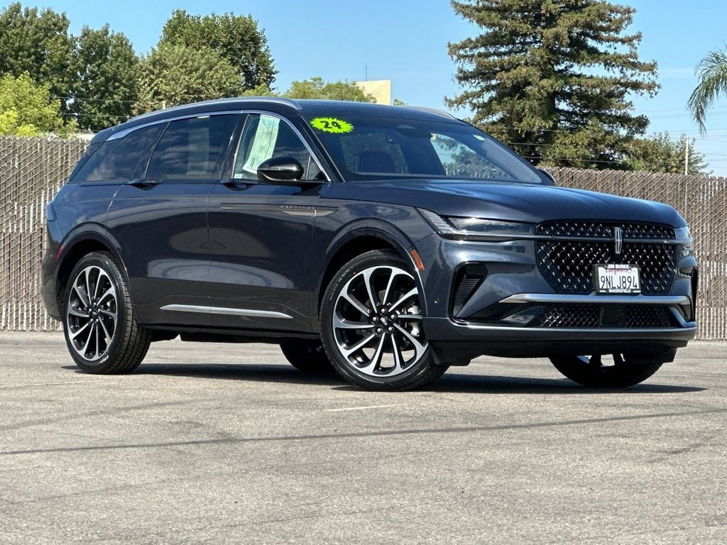 Certified 2024 Lincoln Nautilus Black Label AWD/4WD image 1