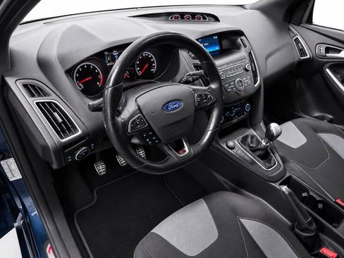 Used 2018 Ford Focus ST FWD image 25