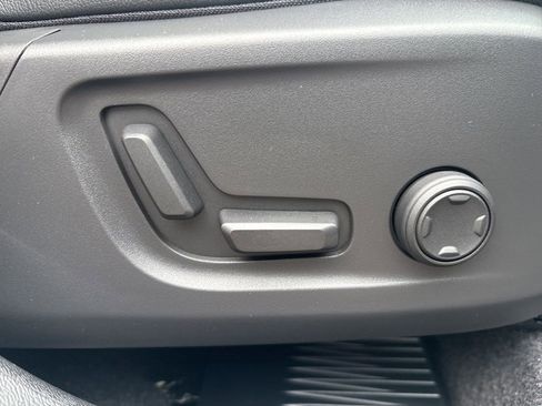 New 2026 Volvo XC40 B5 Plus w/ Protection Package Premier AWD/4WD image 39