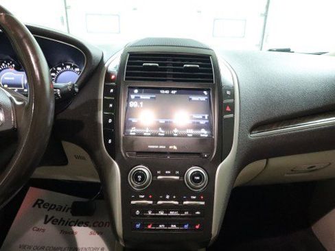 Used 2017 Lincoln MKC Reserve w/ Lincoln MKC Climate Package AWD/4WD image 13