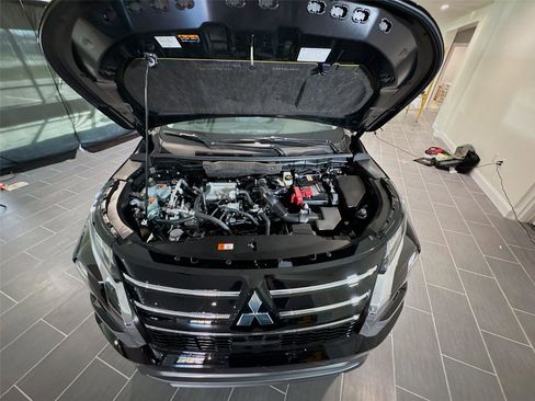 New 2026 Mitsubishi Outlander SEL image 28