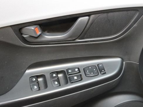 Used 2021 Hyundai Kona SEL AWD/4WD image 14