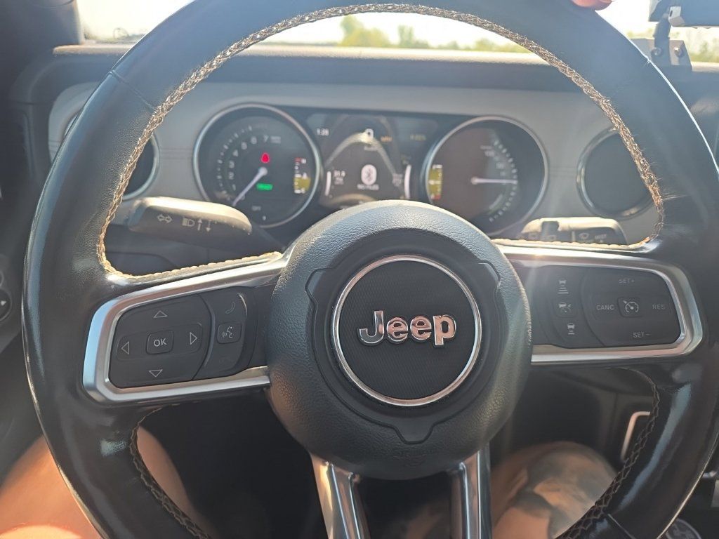 Used 2021 Jeep Wrangler Unlimited Sahara AWD/4WD image 47