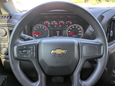 Used 2024 Chevrolet Silverado 2500 Custom w/ Custom Value Package image 18