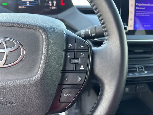 Used 2024 Toyota Prius LE image 27