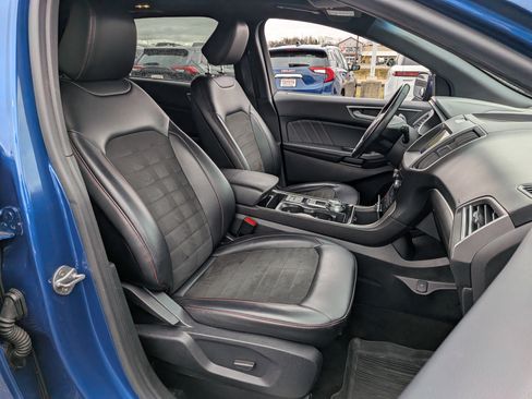 Used 2020 Ford Edge ST-Line w/ Cold Weather Package image 23