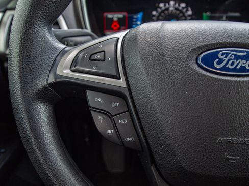 Used 2020 Ford Fusion SE FWD image 22