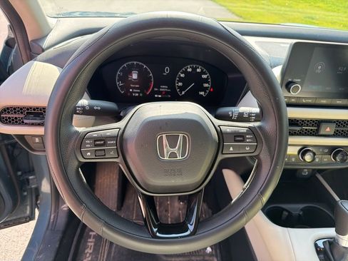 Used 2024 Honda HR-V LX image 18