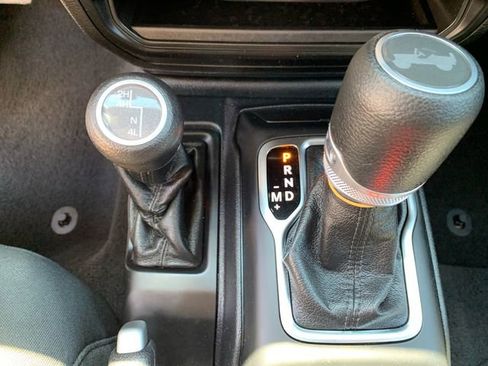 Used 2021 Jeep Wrangler Unlimited Sport image 32