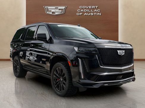 Certified 2024 Cadillac Escalade V w/ LPO, ONYX Package AWD/4WD image 6