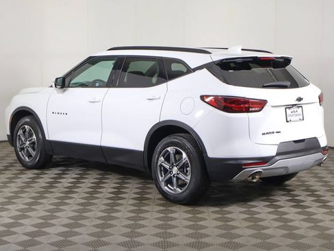 Used 2023 Chevrolet Blazer LT w/ LPO, Black Grille Bar Package AWD/4WD image 9