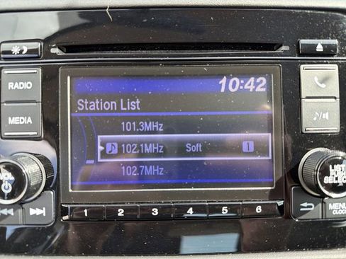 Used 2020 Honda HR-V LX image 18