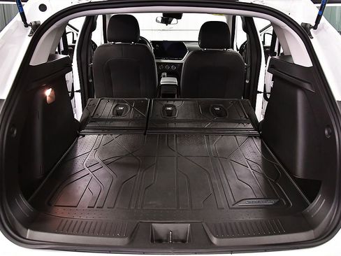 Used 2024 Chevrolet Trax LS w/ LS Convenience Package image 28