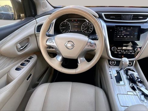 Used 2017 Nissan Murano SL w/ SL Technology Package FWD image 6