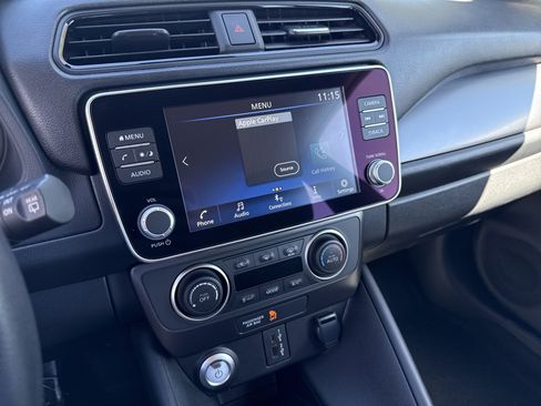 Certified 2025 Nissan Leaf S FWD image 15