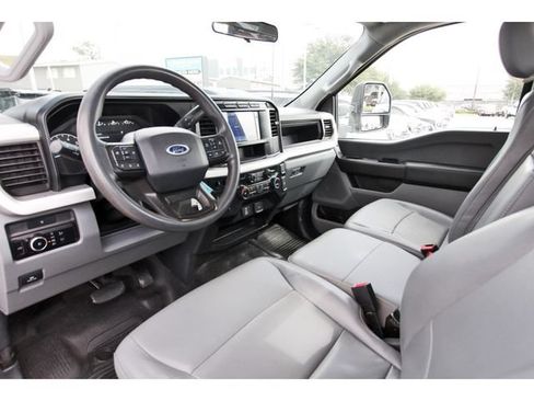 Used 2023 Ford F250 XL w/ 360-Degree Camera Package AWD/4WD image 6