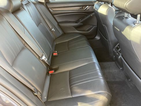 Used 2022 Honda Accord Touring image 14