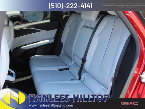 Used 2024 Cadillac Lyriq Luxury AWD/4WD image 18