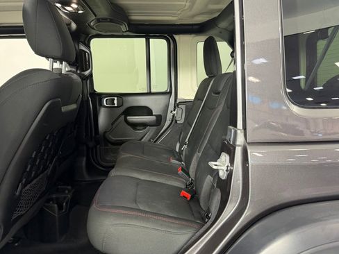 Used 2022 Jeep Wrangler Unlimited Rubicon image 28