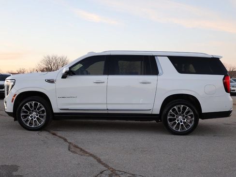 Used 2025 GMC Yukon XL Denali w/ Sun & Power Step Package image 8