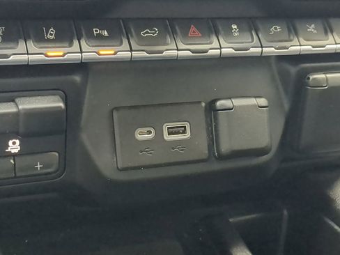 Used 2022 Chevrolet Silverado 3500 High Country image 20