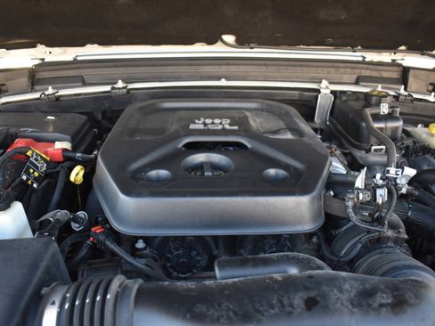 Used 2021 Jeep Wrangler Unlimited Sport AWD/4WD image 34