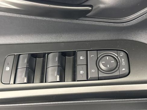 New 2026 Toyota C-HR AWD/4WD image 27