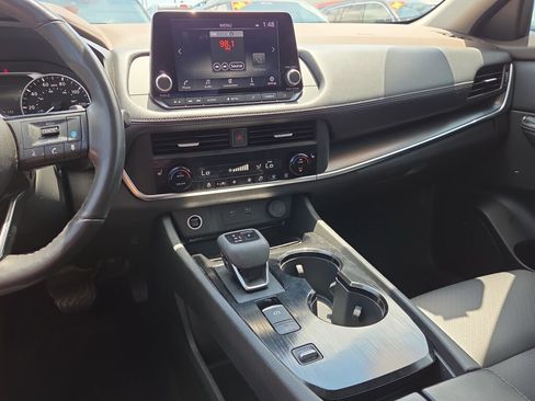 Used 2023 Nissan Rogue SV w/ SV Premium B Package FWD image 24
