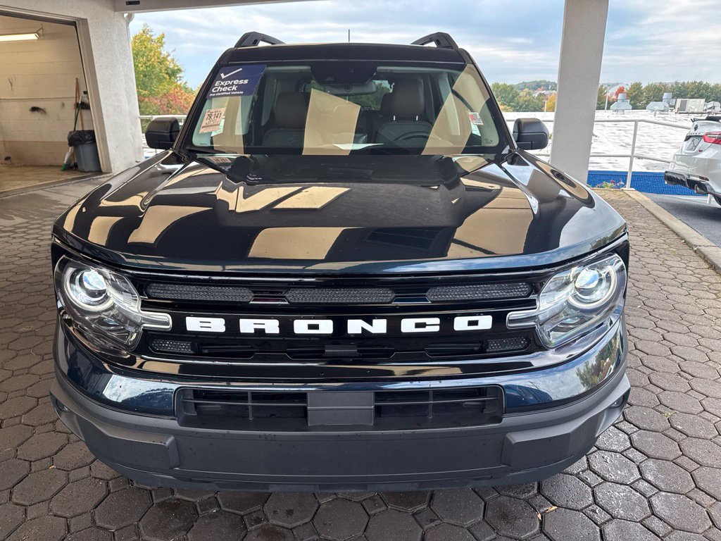Used 2023 Ford Bronco Sport Outer Banks w/ Tech Package AWD/4WD image 2