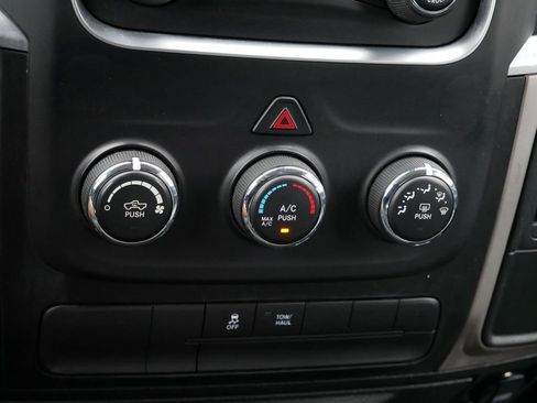 Used 2017 RAM 1500 Classic SLT image 23