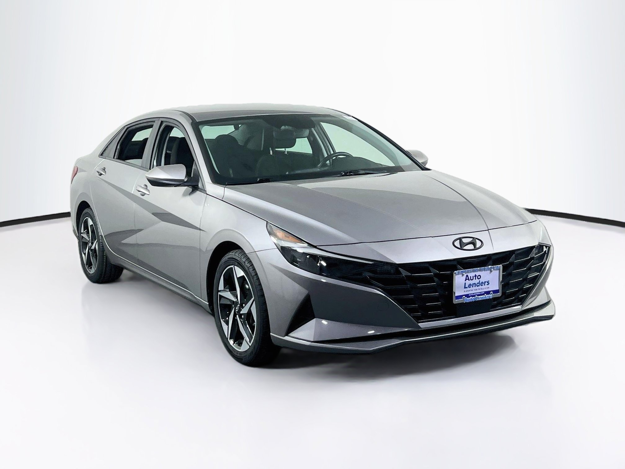 Used 2023 Hyundai Elantra SEL w/ Convenience Package FWD image 3