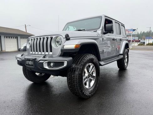 Used 2018 Jeep Wrangler Unlimited Sahara w/ Uconnect 4C Nav & Sound Group image 1