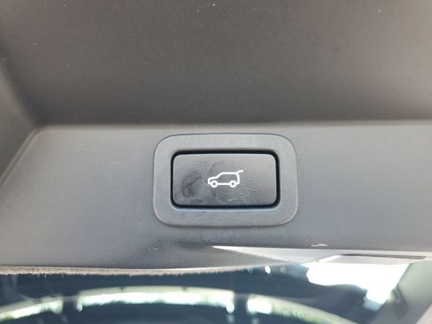 Used 2019 Land Rover Range Rover Sport HSE AWD/4WD image 38