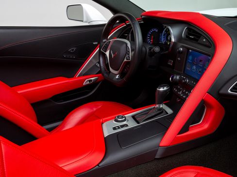 Used 2018 Chevrolet Corvette Stingray Coupe w/ 2LT Preferred Equipment Group image 36