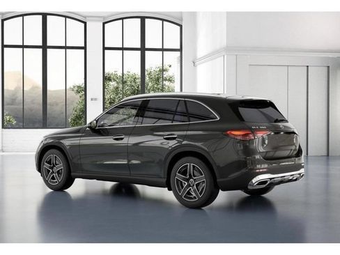 Used 2026 Mercedes-Benz GLC 300 4MATIC image 30
