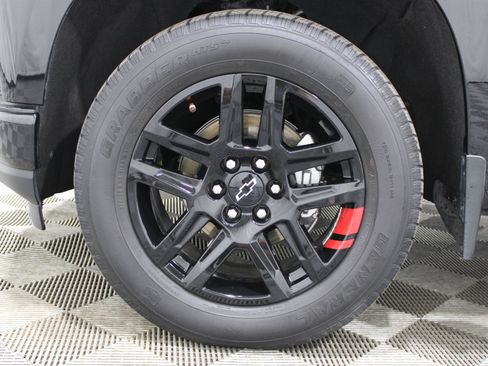 Used 2021 Chevrolet Silverado 1500 RST w/ Redline Edition AWD/4WD image 37