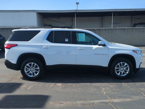 Used 2021 Chevrolet Traverse LT image 5