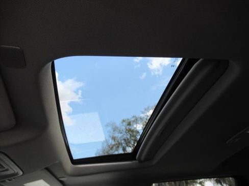 Used 2024 GMC Sierra 1500 Denali w/ Denali Reserve Package AWD/4WD image 19