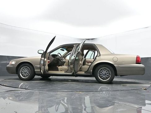Used 2002 Mercury Grand Marquis GS image 63