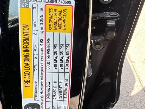 Used 2024 Chevrolet Equinox LT FWD image 28