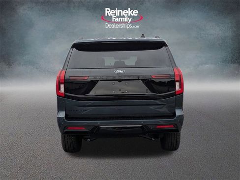 New 2025 Ford Expedition Platinum image 32